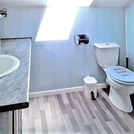 Accueillant A De 80 M² Avec Piscine Partagee Апартаменты Селоне
