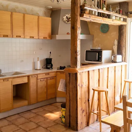 Accueillant A De 80 M² Avec Piscine Partagee Apartment Selonnet