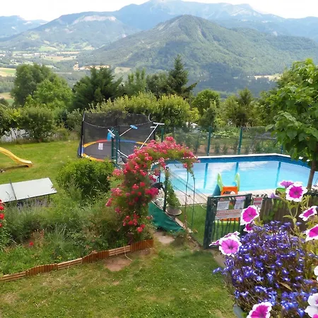 Accueillant A De 80 M² Avec Piscine Partagee * Selonnet