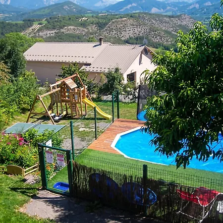 Apartment Accueillant A De 80 M² Avec Piscine Partagee