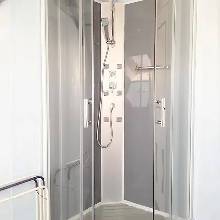 Accueillant A De 80 M² Avec Piscine Partagee Selonnet